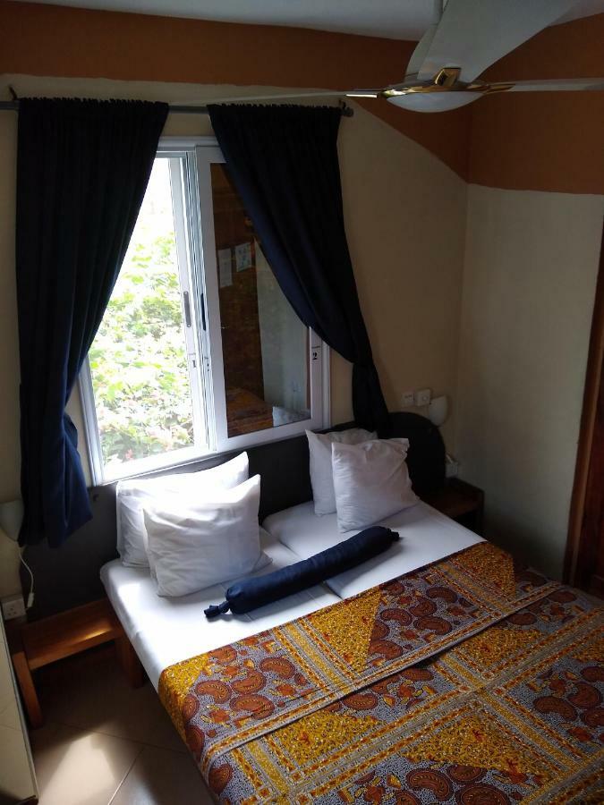 Cheers Guesthouse Botianaw Eksteriør billede